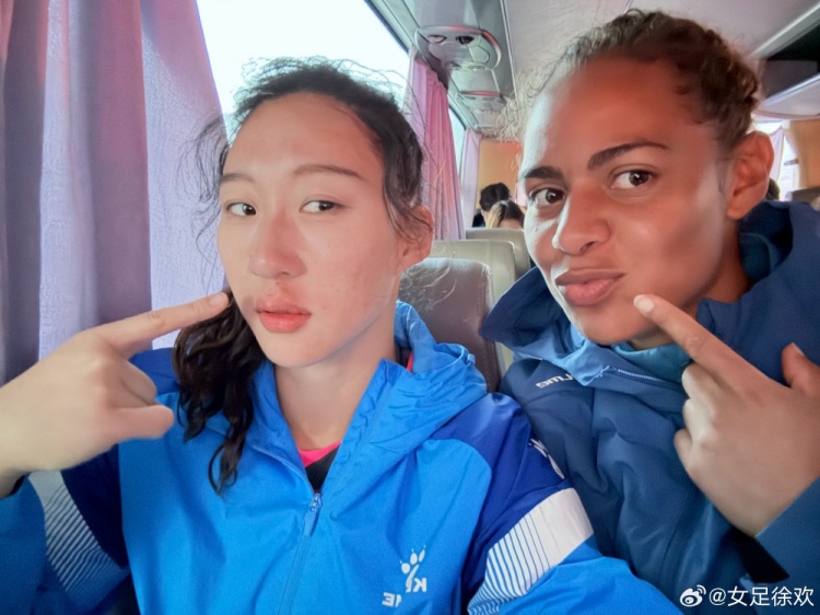 神勇!女足国门徐欢晒照,比赛中被球砸脸仍力保球门不失